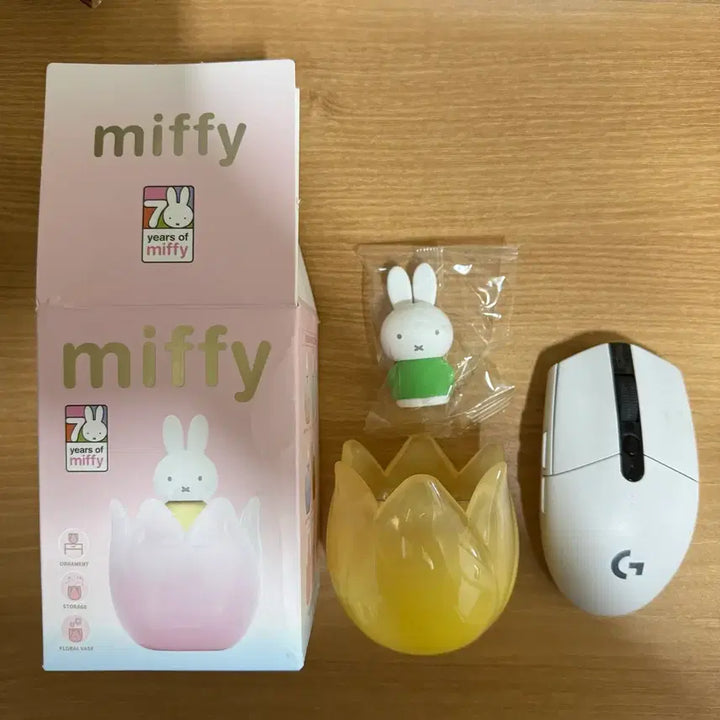 [BUNJANG] Miffy Flower Vase Figure / 미피 꽃병 피규어
