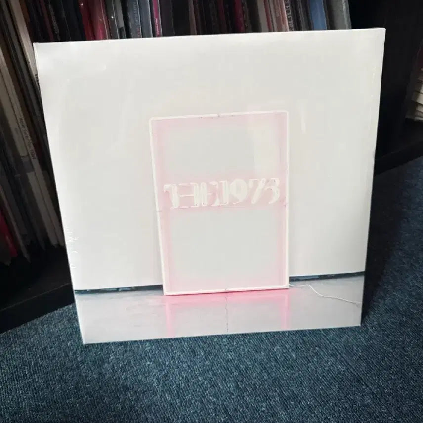 [BUNJANG] The 1975 2집 lp 미개봉 / The 1975 2집 lp 미개봉