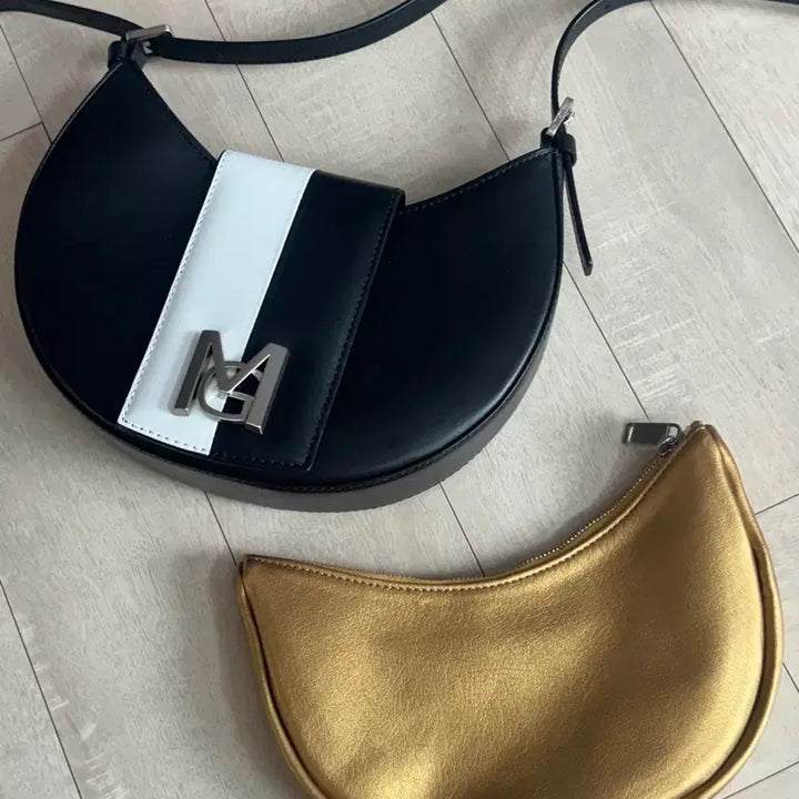 [BUNJANG] Macpie Shoulder Bag / 맥파이 숄더백