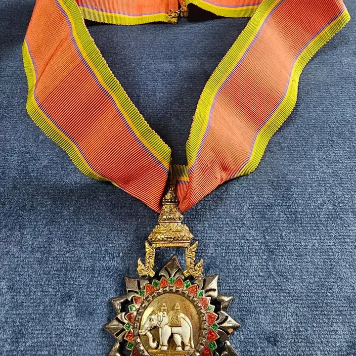 [BUNJANG] Thailand Most Exalted Order of the White Elephant Commander Grade Medal / 태국 백상훈장. (훈3등급)