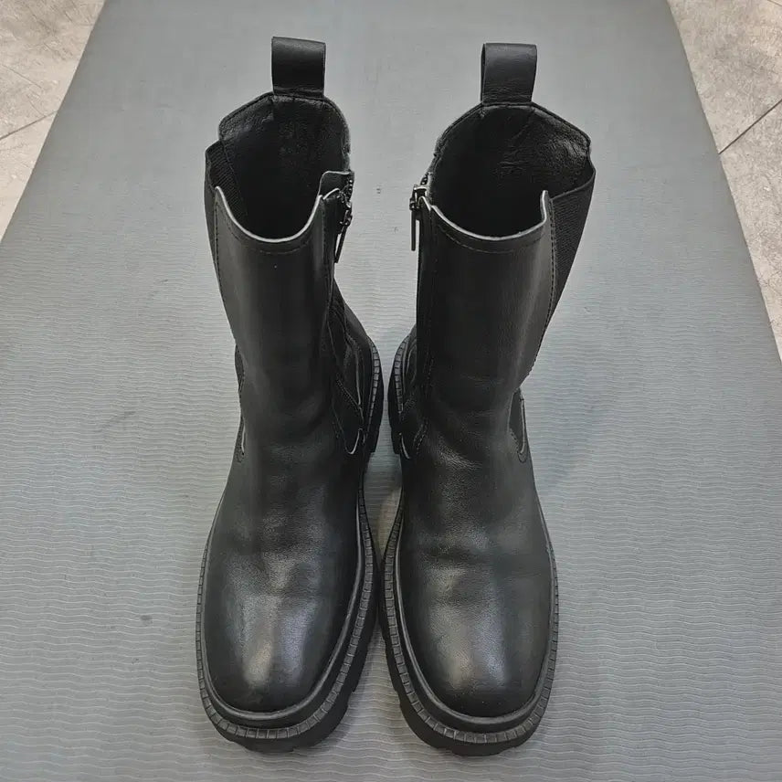 [SOLD OUT] malo 가죽 미들 부츠