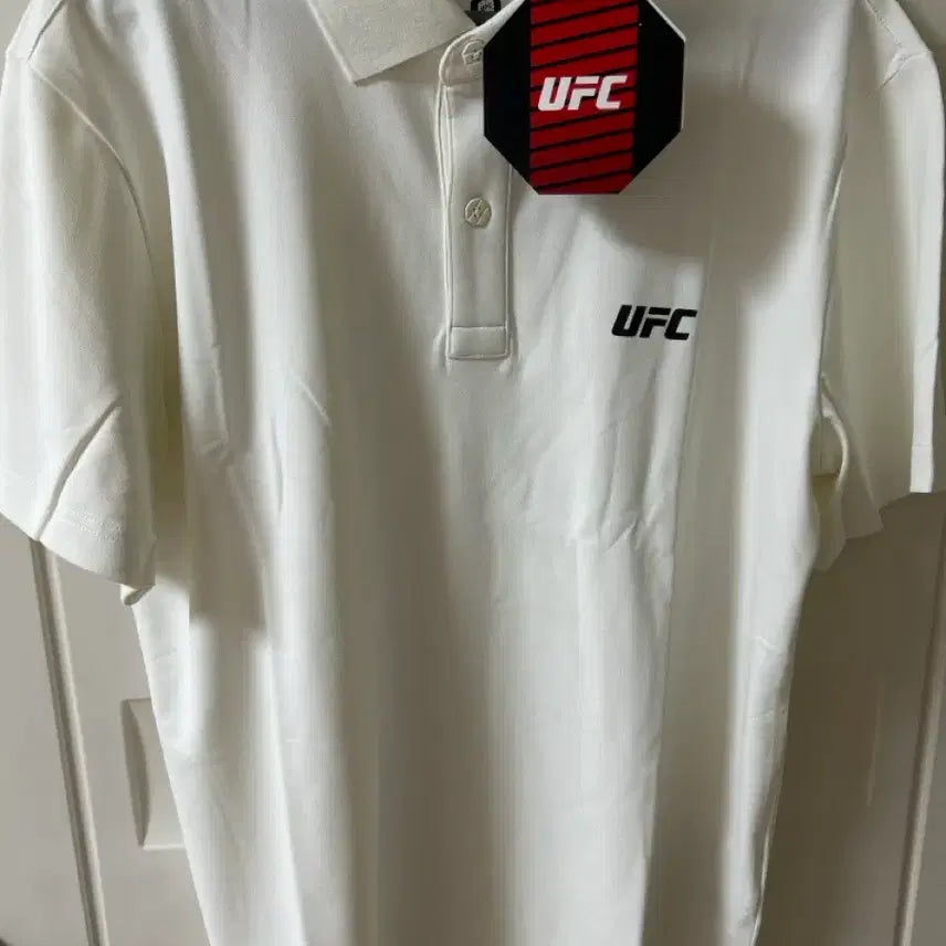 [SOLD OUT] UFC 화이트 폴로 반팔 티셔츠