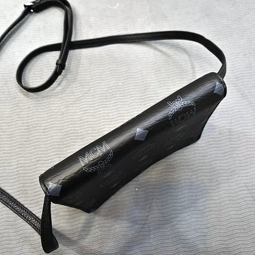 [SOLD OUT] MCM 엠씨엠 블랙 비세토스 미니 크로스백