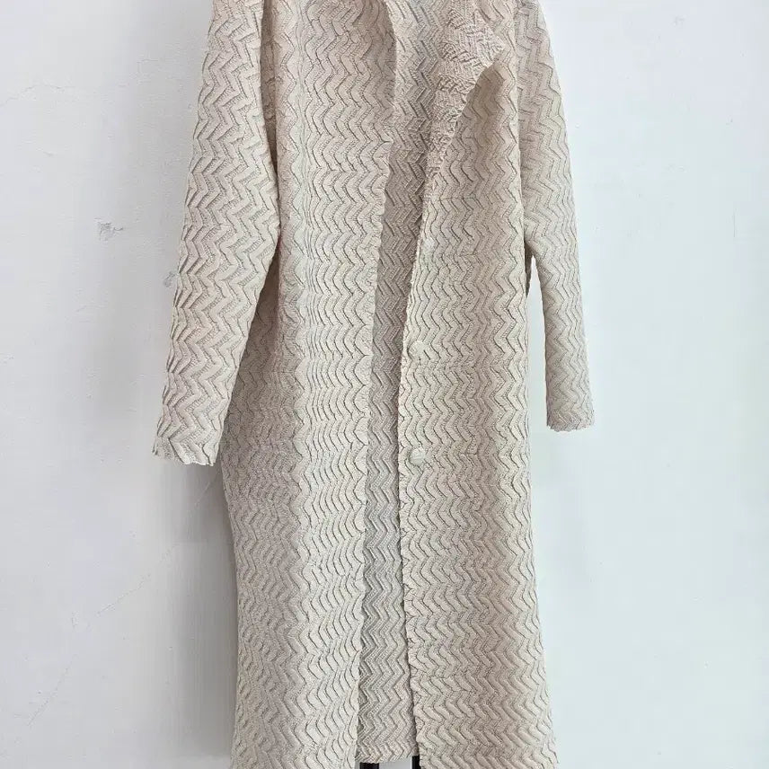 [SOLD OUT] 정품 아이보리 펀칭 롱 가디건