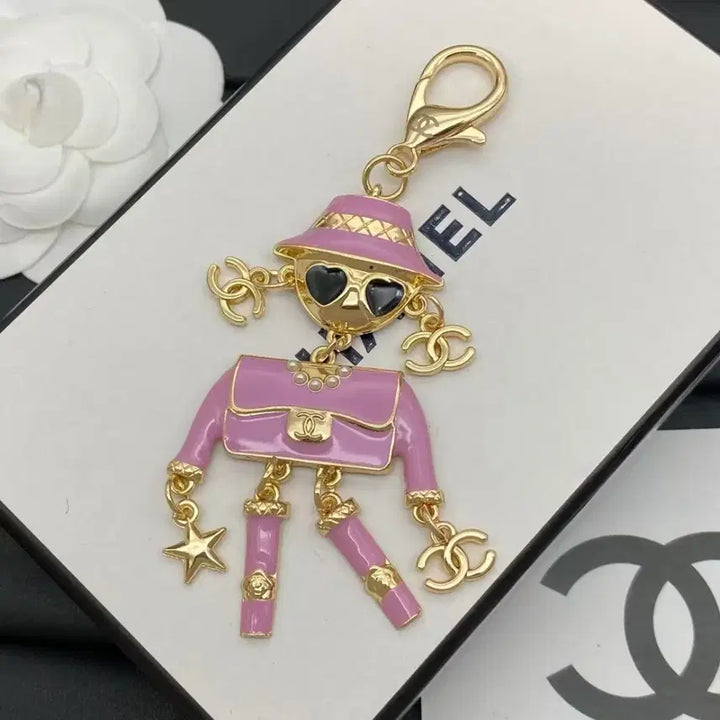 [SOLD OUT] 샤넬 외계인 로봇 키링 키홀더 차 키링 가방 액세서리