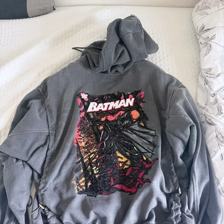 [SOLD OUT] 송지오옴므 배트맨 자수 후드티
