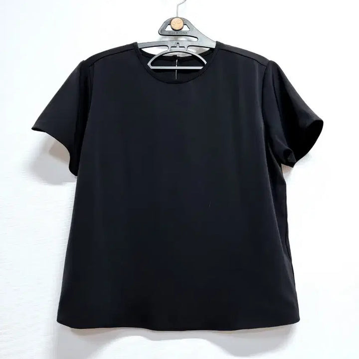 [BUNJANG] Benito Black Short-Sleeve Blouse - Size M / BENITO 블랙 반팔 블라우스 기본 스타일m