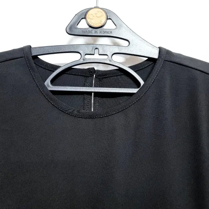 [BUNJANG] Benito Black Short-Sleeve Blouse - Size M / BENITO 블랙 반팔 블라우스 기본 스타일m