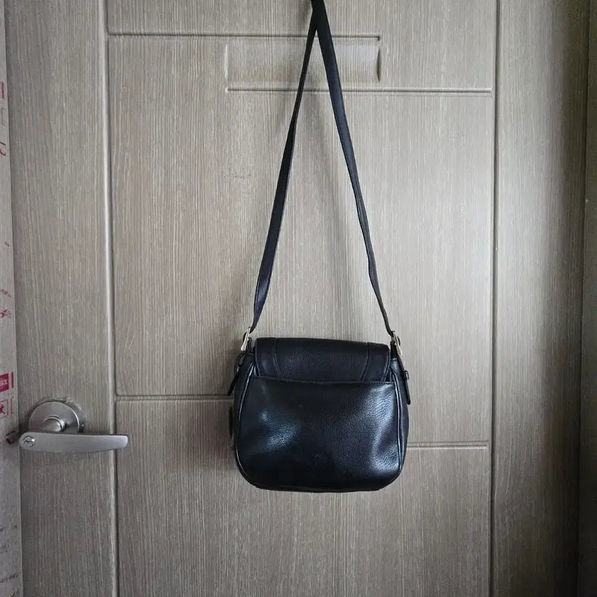 [BUNJANG] MCM Black Leather Shoulder Bag / MCM 블랙 레더 숄더백 크로스백