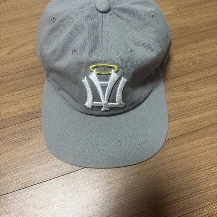 [SOLD OUT] aeae symbol angel wing cap 그레이