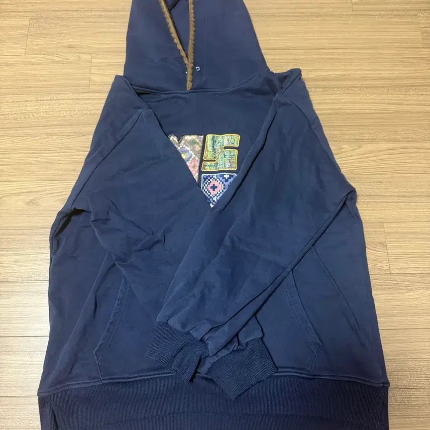 [BUNJANG] Bose Embroidered Hoodie / 보세 후드티
