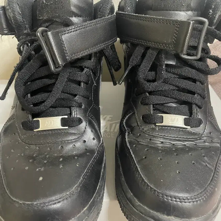 [SOLD OUT] 나이키 에어포스 미드 블랙 255