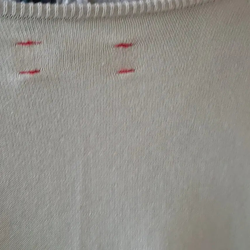 [BUNJANG] unfil V-Neck Short Sleeve Top / unfil 언필  브이넥 반팔 상의