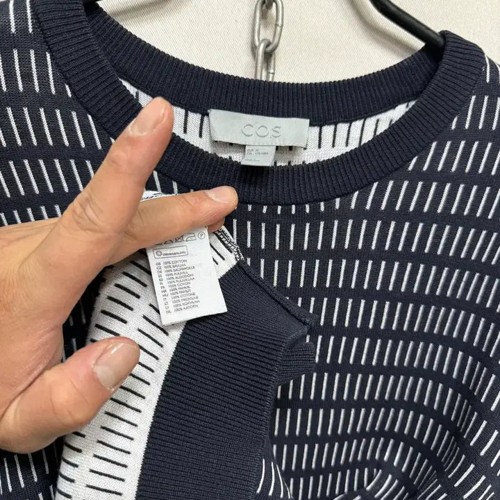 [BUNJANG] COS M Size Sweatshirt / 코스 맨투맨