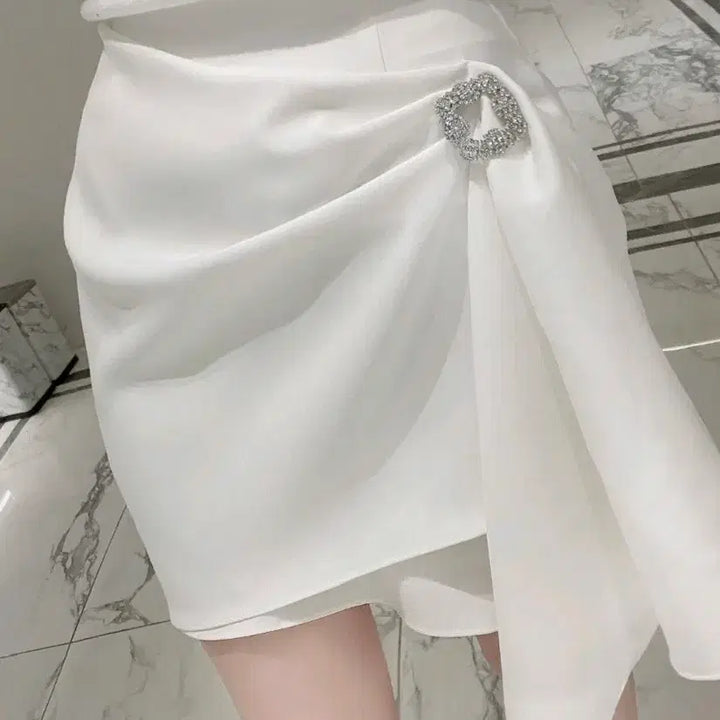 [SOLD OUT] 수입의류 큐빅치마(화이트색상) 미드나잇쇼룸