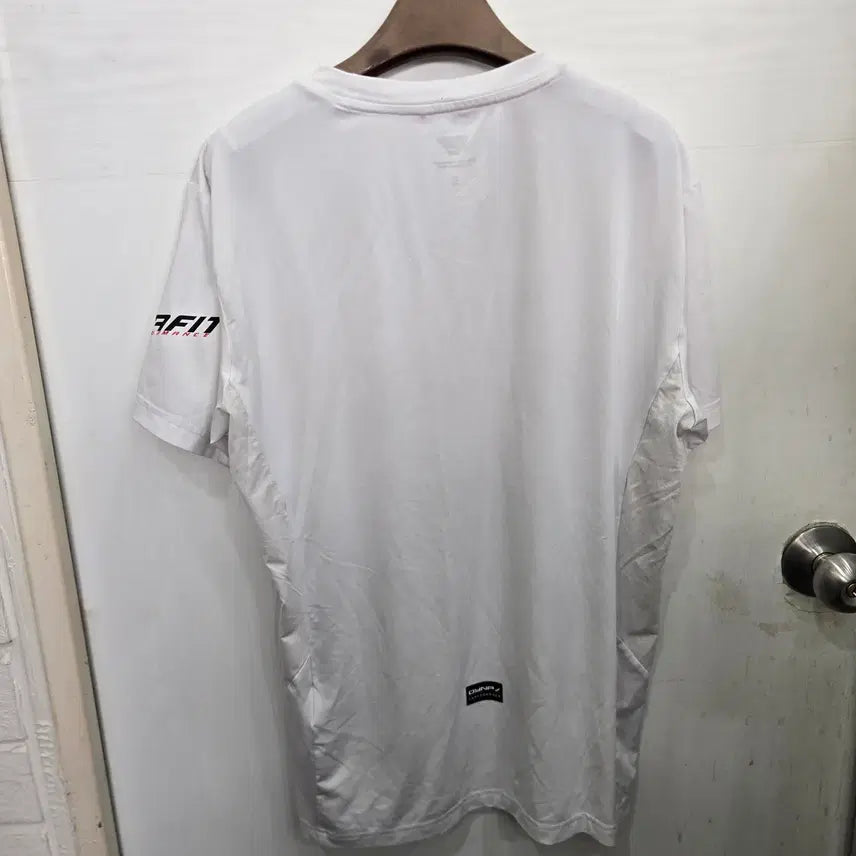 [BUNJANG] DYNAFIT Short Sleeve T-Shirt / XL,105 )) DYNAFIT 다이나핏 반팔티셔츠! 디자인 예뻐요^^~