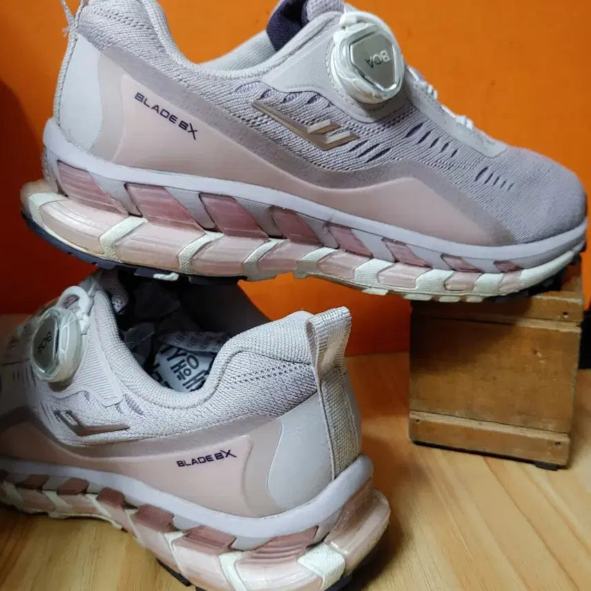 [SOLD OUT] 프로스펙스 보아 워킹화(240)