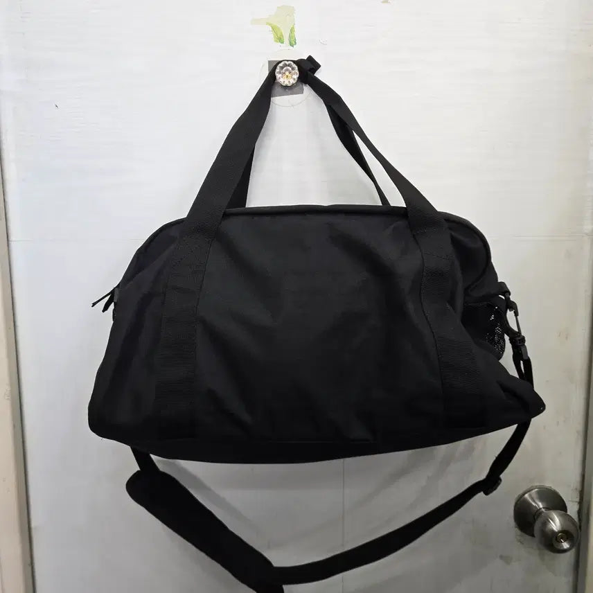 [SOLD OUT] NIKE 나이키 운동가방! 토트끈 , 크로스끈 있습니다 ^^~
