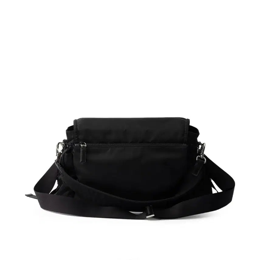 [SOLD OUT] 리나일론 익스플로어 메신저백