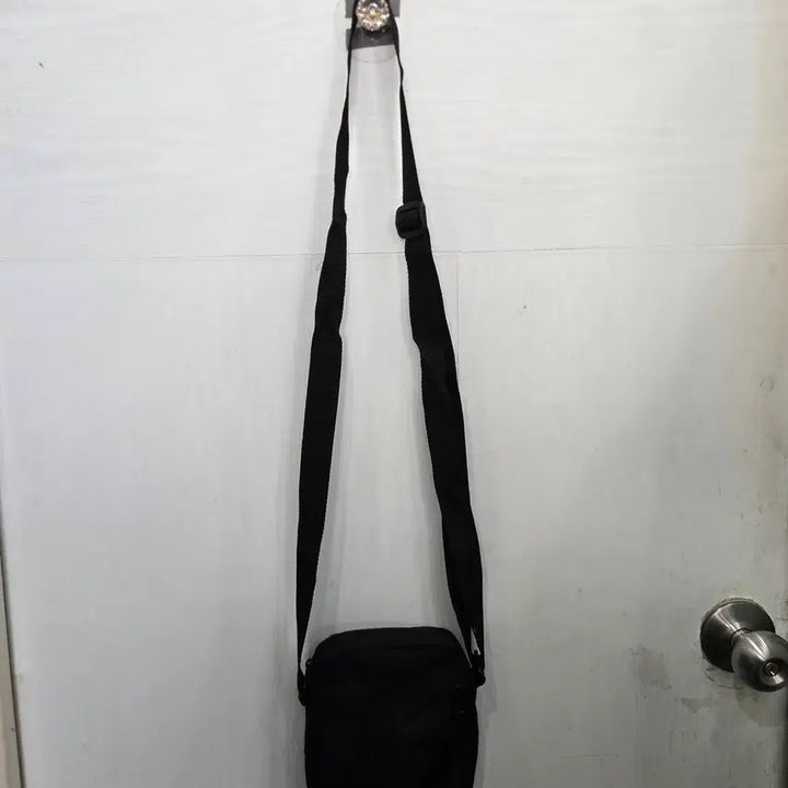 [BUNJANG] Adidas Crossbody Bag / adidas 아디다스 크로스백! 깔끔한 디자인!~