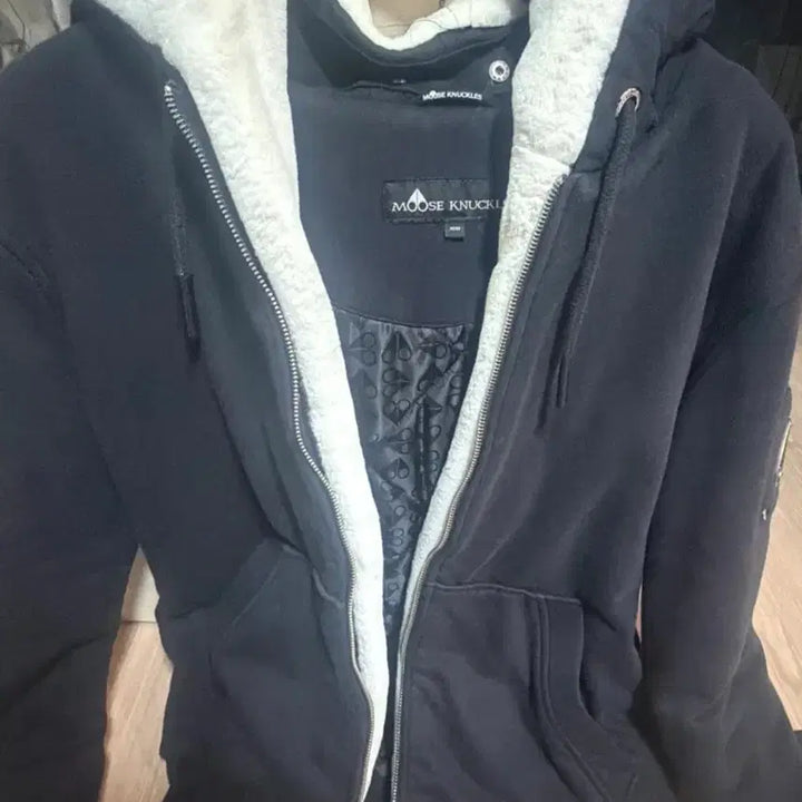 [BUNJANG] Moose Knuckles Black Hooded Zip-Up M Size / 무스너클 블랙 후드 집업 M사이즈