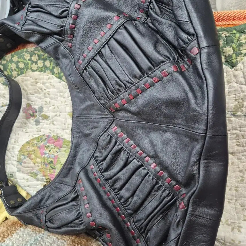 [BUNJANG] TUTTI Black Leather Shoulder Bag / 투티 블랙 가죽 숄더백 스티치 디테일