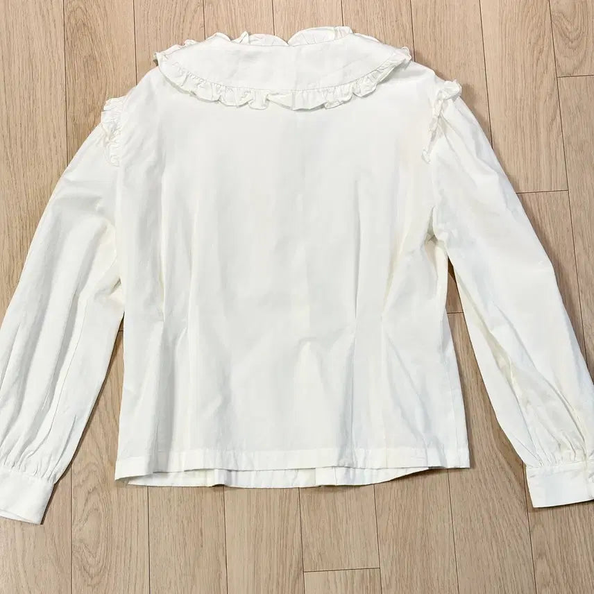 [BUNJANG] Voca Vaca Joie Ruffle Blouse / 보카바카 조이 러플 블라우스