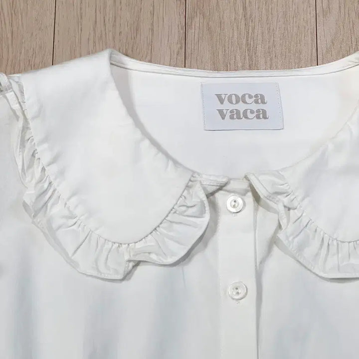 [BUNJANG] Voca Vaca Joie Ruffle Blouse / 보카바카 조이 러플 블라우스