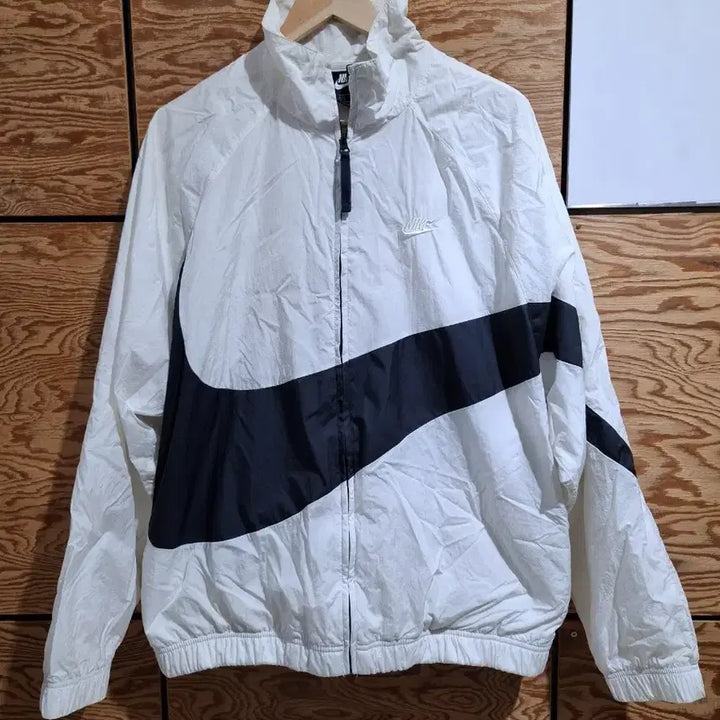 [BUNJANG] Nike Big Swoosh Woven Jacket (White/Black) / 3.나이키 빅스우시 우븐 자켓 화이트/블랙