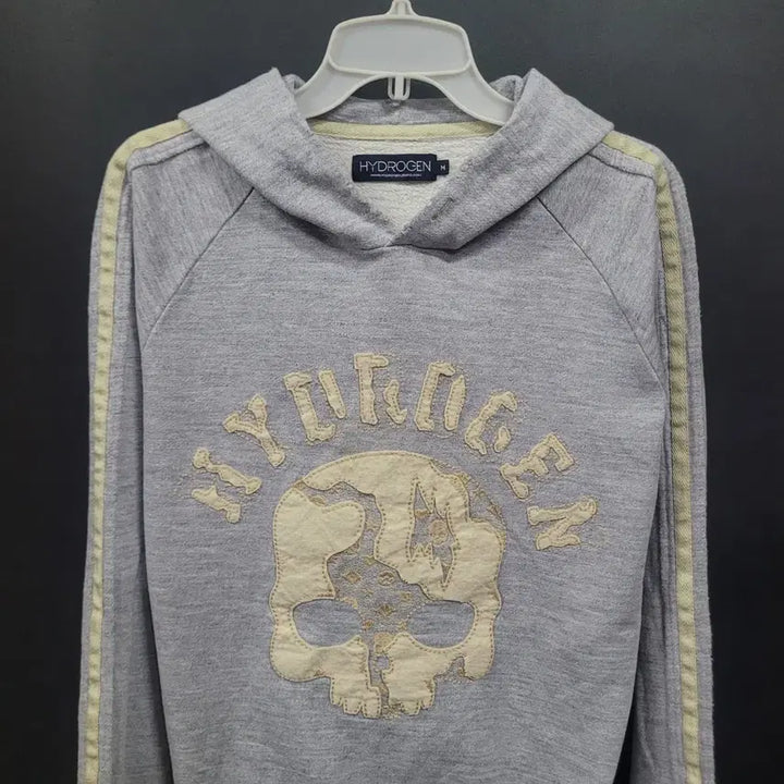 [BUNJANG] Hydrogen Vintage Skull Hoodie / HYDROGEN DAMAGE SKULL 하이드로겐 빈티지 스컬 후드