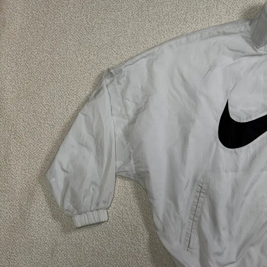 [SOLD OUT] 나이키 L 에센셜 우븐 자켓