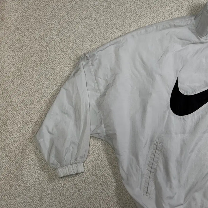 [SOLD OUT] 나이키 L 에센셜 우븐 자켓
