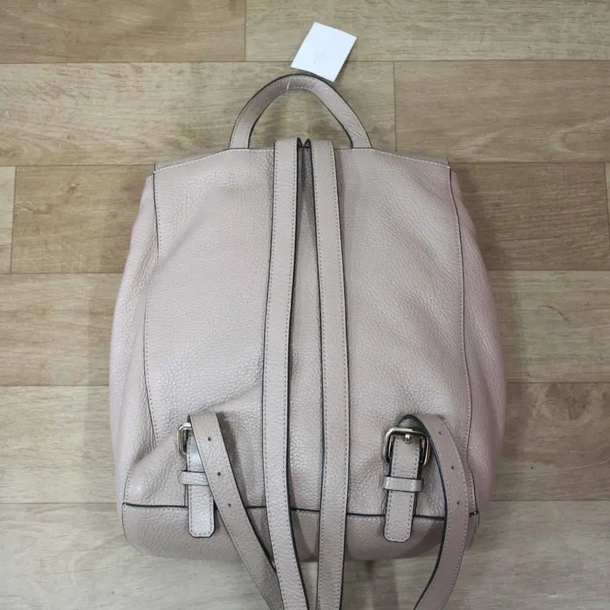 [BUNJANG] Coccinelle Leather Backpack / B-10635/코코넬레 정품 여성용 가죽 백팩