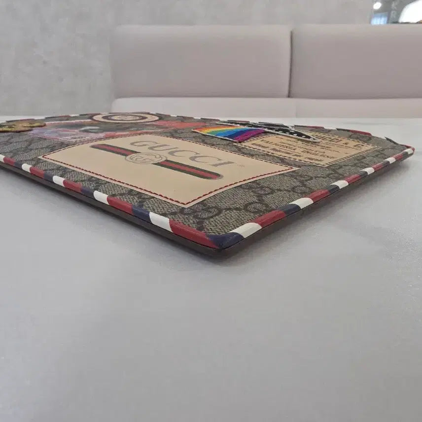 [BUNJANG] Gucci GG Supreme Courrier Patch Clutch Bag / 구찌 GG수프림 쿠리에 패치 클러치백 145431790