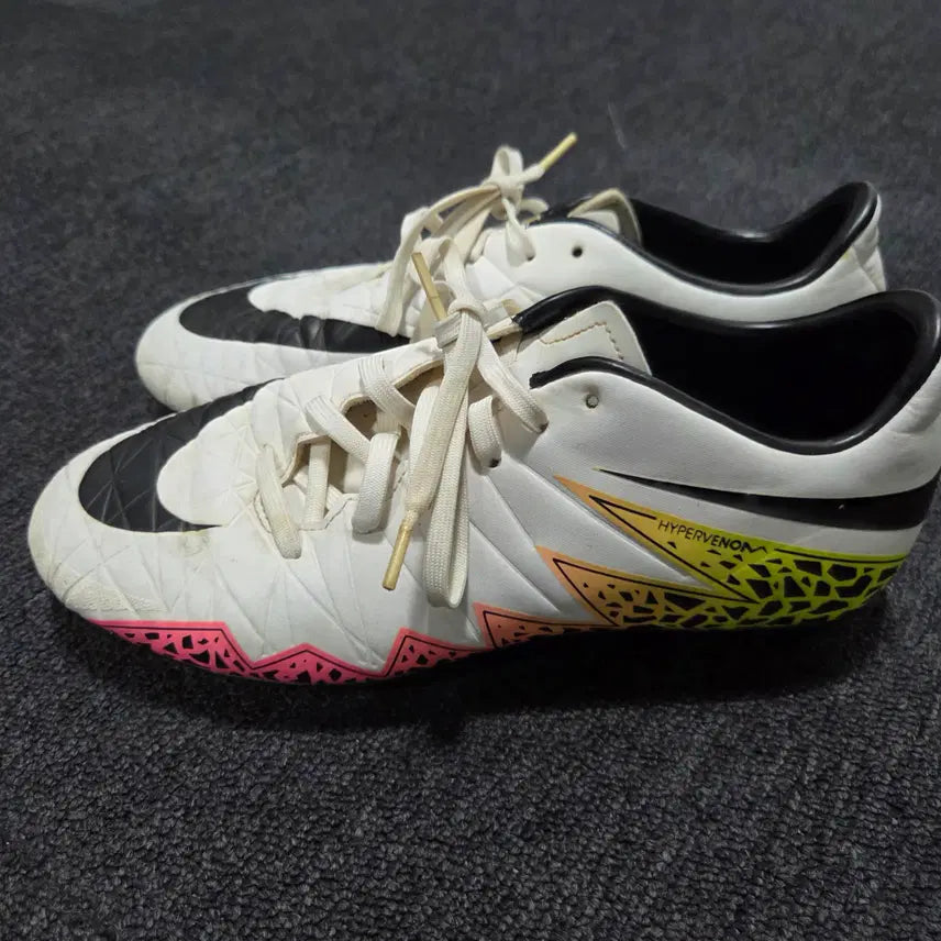 [BUNJANG] Nike Hypervenom Finish Soccer Cleats / 나이키 하이퍼베놈 피니쉬 축구화 250 26041720