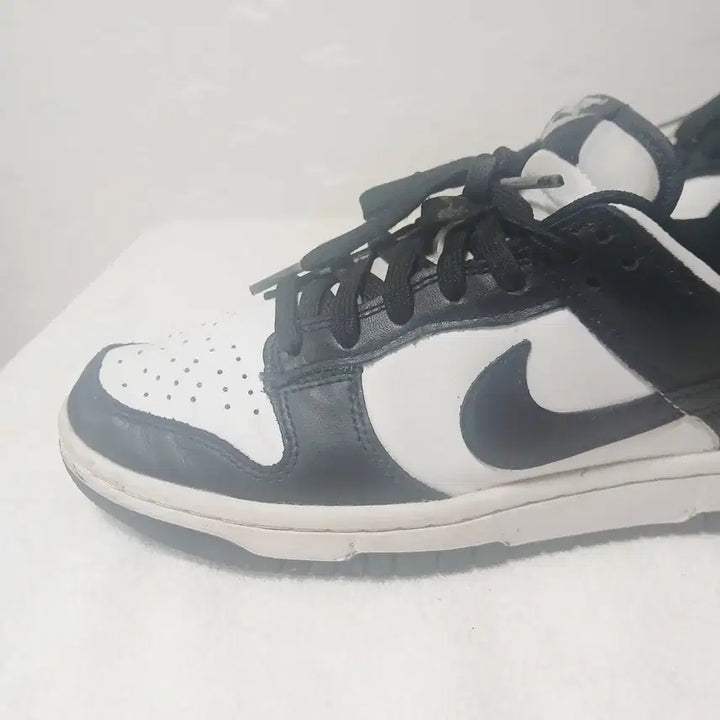 [SOLD OUT] (35) 나이키스니커즈 240mm