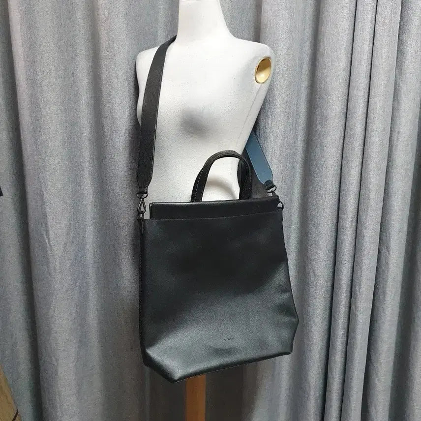 [BUNJANG] Find Kapoor Crossbody Bag / 파인드카푸어 크로스백