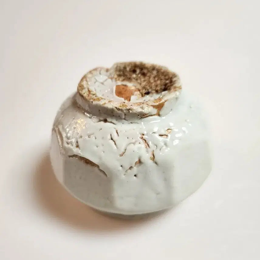 [BUNJANG] Joseon Dynasty White Porcelain Octagonal Vase / 골동품 조선시대 후기 조선백자 다각호