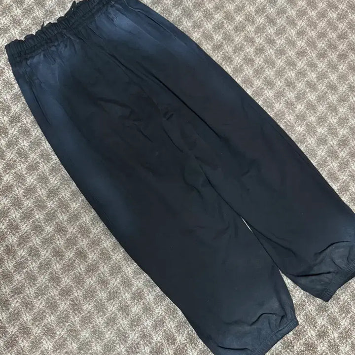 [BUNJANG] LCDC Washed Spray Sweat Pants / LCDC 워시드 스프레이 스웻 팬츠
