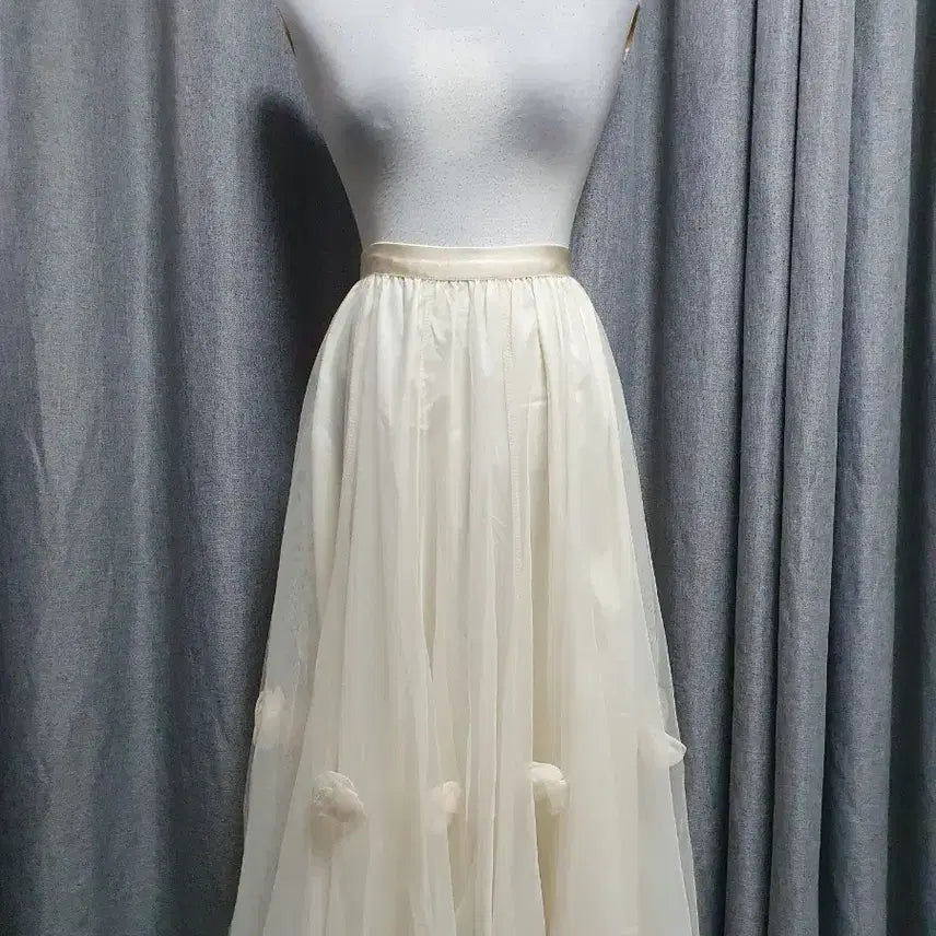 [SOLD OUT] 입체플라워 밴딩 롱스커트