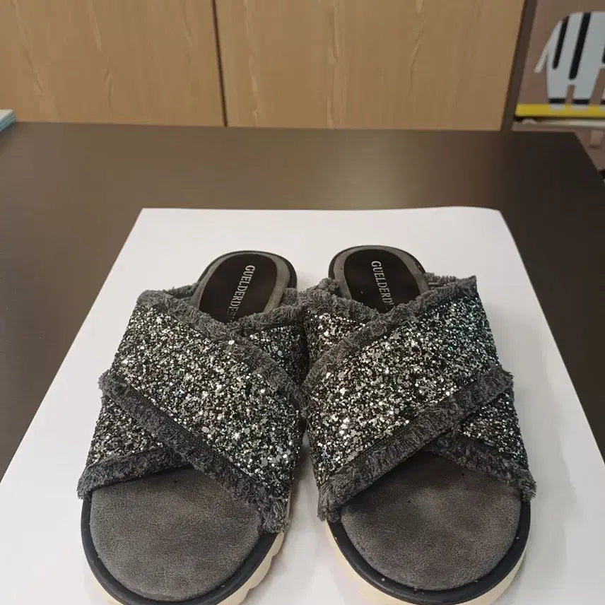 [BUNJANG] Glitter Cross Slippers - Size 230 / 글리터 크로스 슬리퍼 230