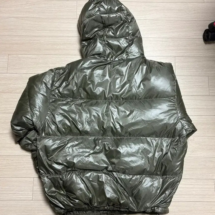 [BUNJANG] KIMUHEUR Hooded Down Jacket (Khaki, L) / 키뮤어 패딩