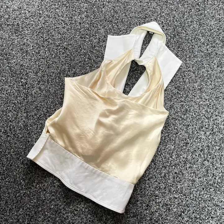 [BUNJANG] Gianfranco Ferre Halterneck Crop Top / 지안프랑코 페레 Gianfranco ferre 홀터넥 크롭탑