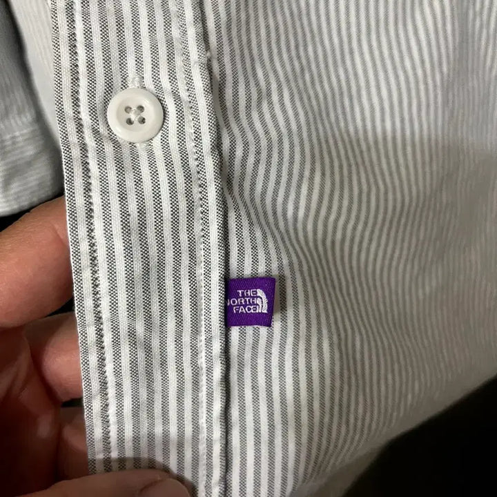 [SOLD OUT] 노스페이스 퍼플 라벨 스트라이프 버튼다운 필드 셔츠 아스팔트 그레이