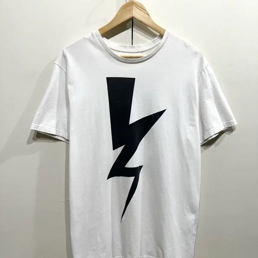 [BUNJANG] Neil Barrett Thunderbolt Print T-shirt / 닐바렛 썬더볼트 프린트 반팔 티셔츠