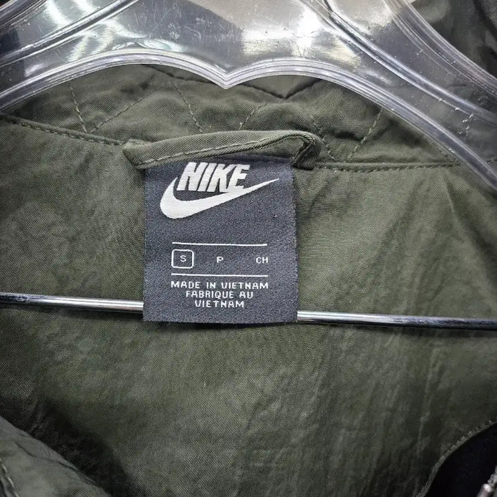 [SOLD OUT] 나이키 카키 야상 점퍼