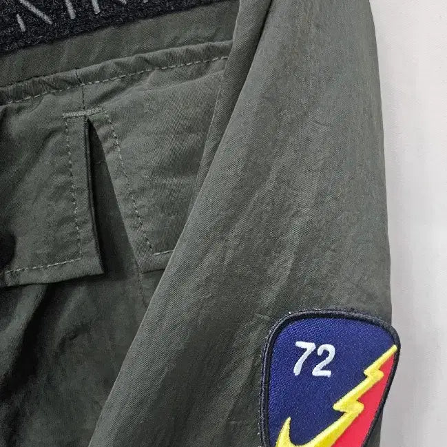 [SOLD OUT] 나이키 카키 야상 점퍼