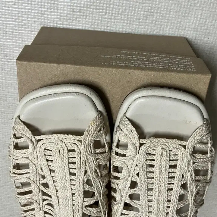 [BUNJANG] Hereu Canvas Slide Sandals / 헤레우 hereu 캔버스 슬라이드 샌들 슬리퍼 37