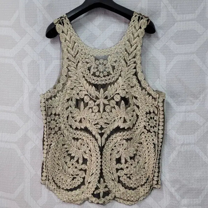 [BUNJANG] Golden Vest / 금빛조끼