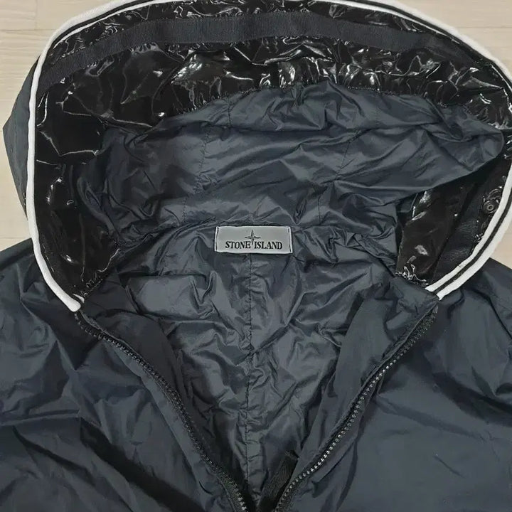 [SOLD OUT] 스톤아일랜드 스킨터치 나일론 자켓 [ 노와펜 ]